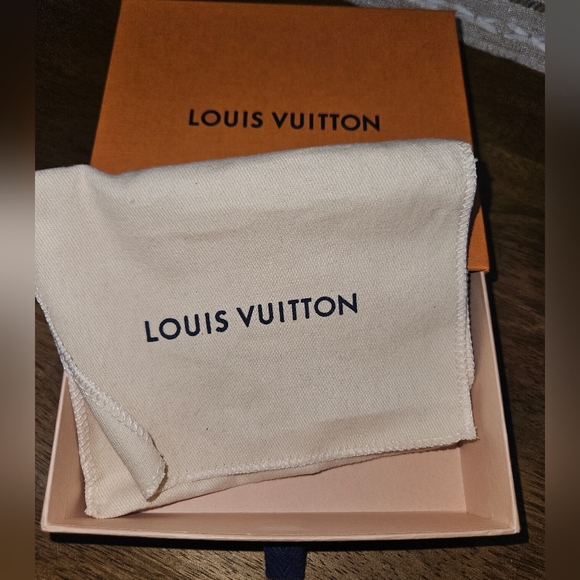 Louis Vuitton Wallet Canvas Black & Grey Mint Condtion 100% Authentic - Picture 9 of 16